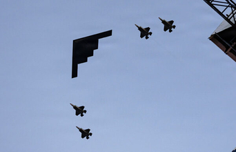 「音を聴け」米空軍 建国250周年でB-2＆F-3首都ワシントンD.C.上空を通過する“轟音”映像を公開