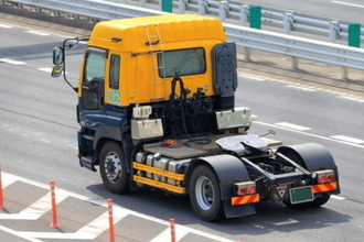 あれ、荷台がない… たまに見かける「頭だけトラック」なぜ走ってる？ 「そもそも“トラック”じゃないです」