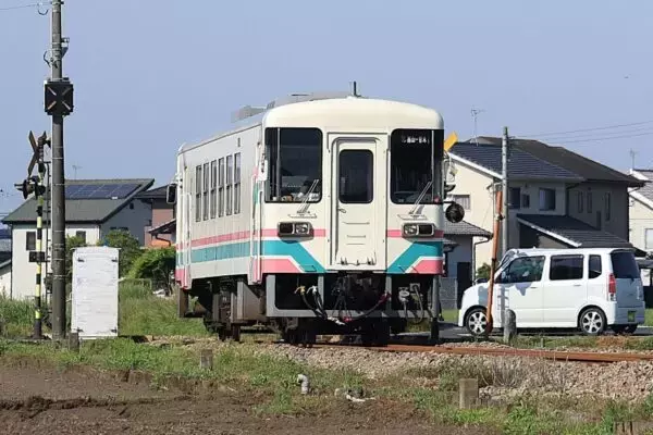「三セクの優等生」20年ぶりの新型車両ついにデビュー！ 早くもあだ名は「アレ500形」 既存車両は全て置換えへ