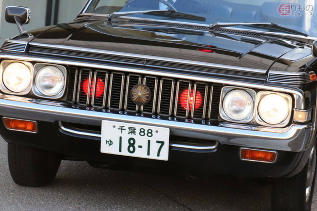 半世紀も現役!? 千葉県警の「超レトロパトカー」異例の展示に肉薄 