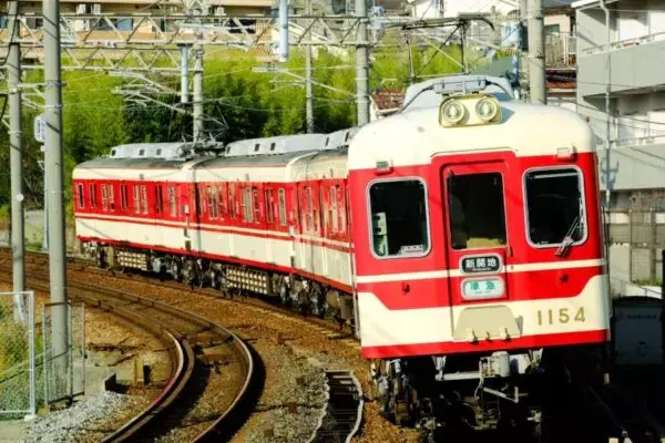 「急行」って「快速」より速いですよね？←分かりづらい？ 実は減っている“混雑”路線