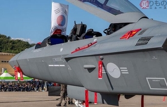 「戦闘機を造れる国」は世界でもわずか！ 韓国の新型戦闘機「KF-21」量産初号機を公開！