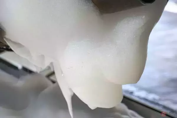 「旅客機「エンジンを泡洗浄」でなぜ燃費UP？JALが国内初導入 超ナルホドなその効果」の画像