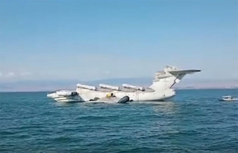 水面を滑る“巨大な怪物”冷戦時代にソ連が夢見た画期的な超低空を浮く機体の実像