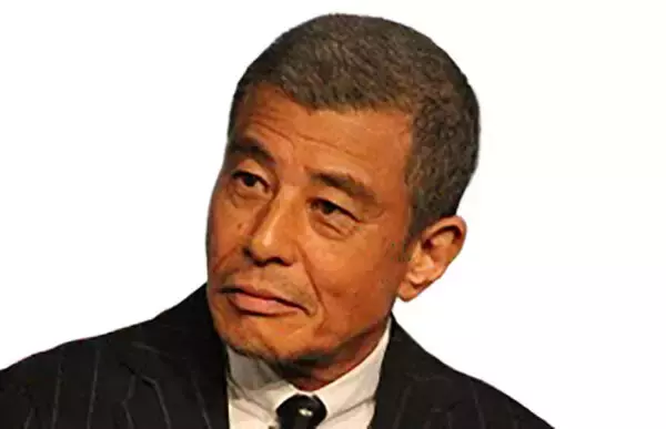 舘ひろしが「何もできない頼りない男」に！ 伝説のコメディ映画『免許がない！』続編公開で再び注目