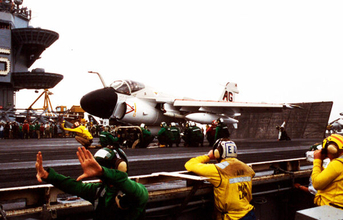 本気で“台風と戦う”ために爆撃機や艦載機が出動!? アメリカが挑んだ「ハリケーン改造計画」とは