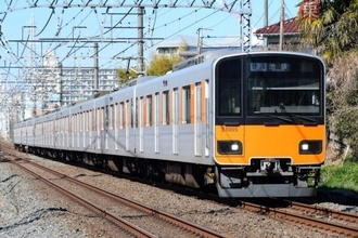 東武線「最大のターミナル」に未来感あふれる改札機が登場！ 全国の鉄道事業者へ普及目指す 手ぶらで通過が可能