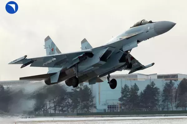Su-35戦闘機に情報収集機も!? ロシア軍機計7機を“ピタリと追跡”する動画をフランス軍が公開