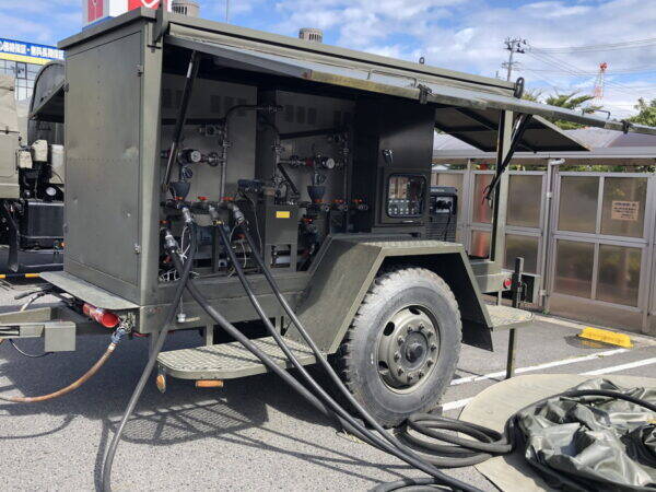 災害派遣でメチャ活躍！ 自衛隊の「どこでもお風呂セット」なぜ自治体の運営は無理？ 給排水の苦労と知られざる舞台裏