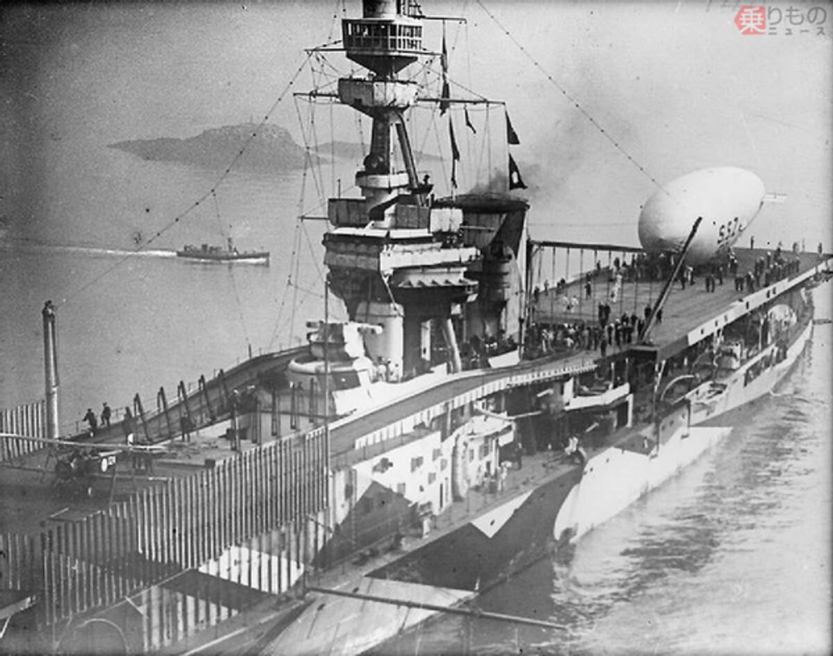 USSレキシントン 飛行甲板の破片 言っ