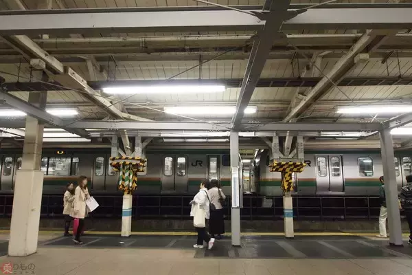 「東京駅ホームにあった「妙に古い柱」は巨大ターミナルの100年を知っていた」の画像