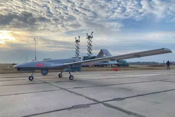 すでに陸自が「ドローン1200機」を保有!? “自爆型”の調達や戦闘ヘリの代替も計画自衛隊「無人化」の最新状況