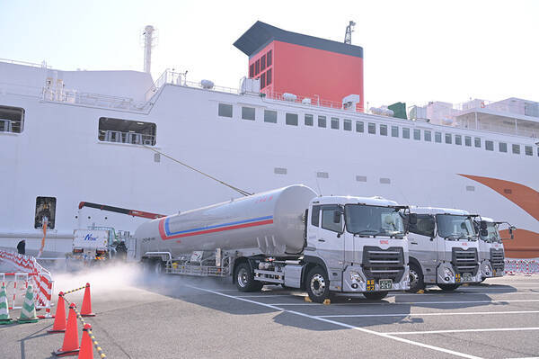 拡がるLNG船「インフラ追い付かない問題」 西日本初の“動くLNGスタンド”ようやく登場へ
