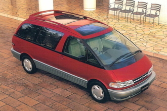 「商用バンみたい」から一転！「スライドドア高級車」急増したワケ キッカケは“天才的”な一台!?