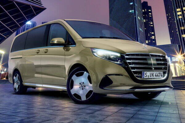 「商用バンみたい」から一転！「スライドドア高級車」急増したワケ キッカケは“天才的”な一台!?