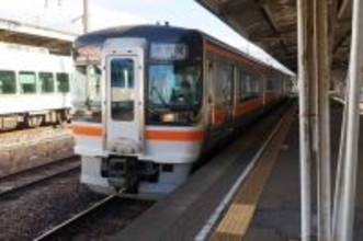 近鉄王国に殴り込んだJR“俊足”快速のいま 2500円の「高コスパ」列車は新型導入で風向き変わるか