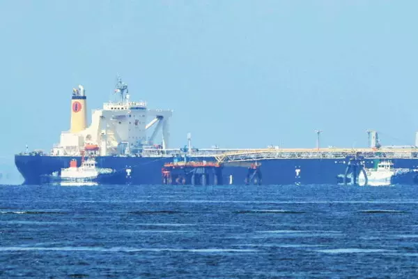 封鎖下のホルムズ海峡を突破・帰国した巨大タンカー「出光丸」！ イラン大使館も称えた“70年前の歴史的事件”とは