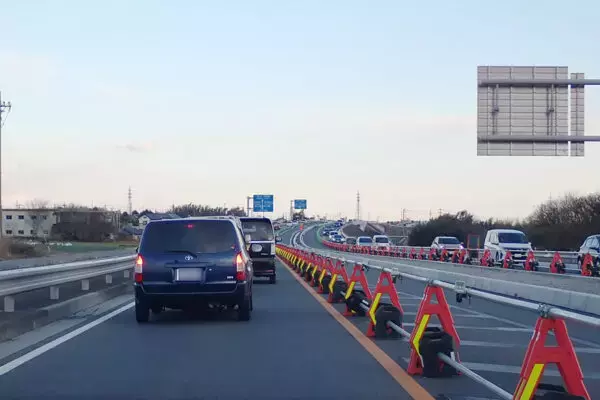 50年越し!? 群馬の大幹線「上武道路」ほぼ全線“4車線化”完了へ 関越道の「下道」代替ルート 際立つ「埼玉との“落差”」