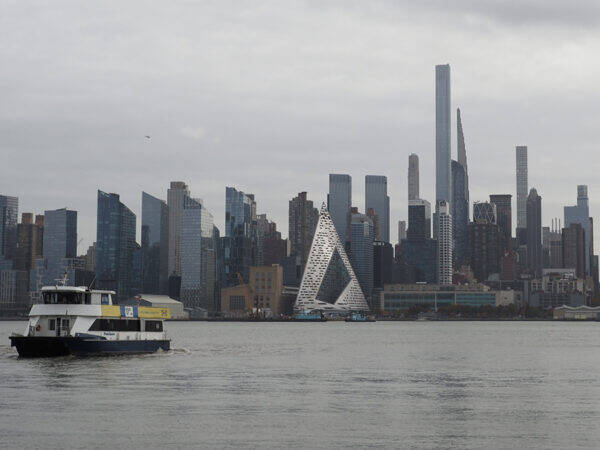 サッカーW杯開催→「鉄道運賃“12倍”にしよう」 しかし“ぼったくり”とは言えない特殊事情とは？ FIFAは激怒