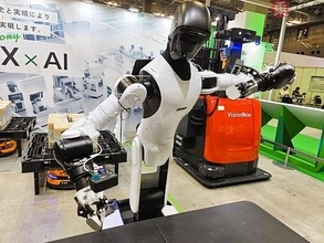 「職人を機械で置き換える」は時代遅れ？ 鉄鋼商社が「人型ロボット」を積極販売する“切実”な理由