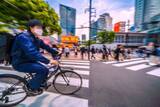 「「自転車をやめた」も多数!? 青切符導入でここまで意識が変わった！ 「絶対に止まるようになった」「捕まるくらいなら最初から車」一部行為には“危険”の声も」の画像1