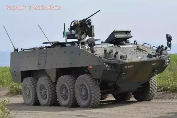 ついに総火演デビュー！ 陸自の最新装甲車「AMV」800両超えの大量調達、派生型も間もなく登場か？