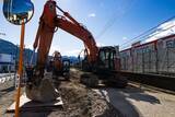 「市街地ド真ん中の国道の「陸橋」跡形も無くなる!? 異例の“平面化工事”で電柱も消滅 陸橋である必要がなくなってから30年」の画像1