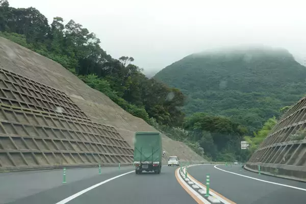 「「主要道路はこれ1本」バスも路面電車も全集中する市街地に「トンネルのバイパス」建設へ 将来は「第二の長崎道」」の画像