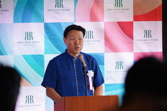 「日本最強クラスの天空プール」が沖縄・北谷に爆誕！ 「伝説の観覧車」跡地にできた新ホテルがスゴい 超絶スイートも