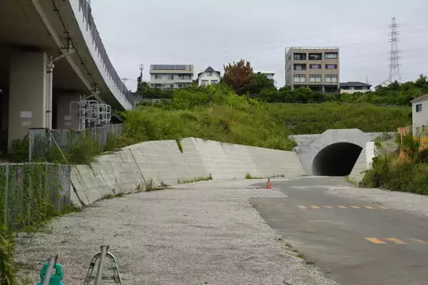 小田原の「まるでワープな新トンネル」6月ついに開通！ “渋滞都市”を変えるルートに？ 心臓破りの現道とオサラバ