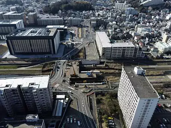 「横浜「山の上の快走路」が市街地へ下りてくる日は!? 戸塚をズバッと“横断するはず”のルート ――“橋の架け替えだけ”佳境へ」の画像