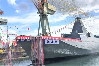 早くも7隻目！ 海自の次世代護衛艦「によど」進水 FFMもがみ型 就役はいつ？