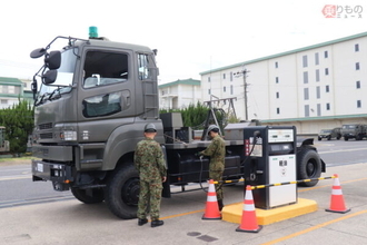 「機動戦闘車どこで給油してる？」自衛隊車両を高速道路のGSで見ないワケ 知られざる補給の裏側