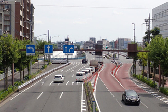 かつては「渡るのに2時間!?」ハチャメチャに渋滞した橋が大変貌中！ 工期16年いま後半戦 貴重な多摩横断ルートどう変わる