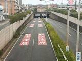 「もはやアンダーパスは「峠」と同じ？ 「冠水する前に止めろ」事前通行規制の導入相次ぐ 対象アンダーの“共通点”とは？」の画像1