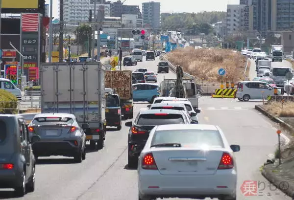 「休日に運転すると渋滞が多い気がします。「サンデードライバー」が原因でしょうか。うまく回避する方法はあるのでしょうか。」の画像