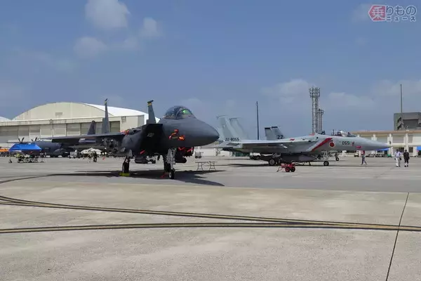 「日本初配備 米軍「F-15E」戦闘爆撃機やってきた 東アジアに“睨み” 空自F-15Jとどう違う？」の画像