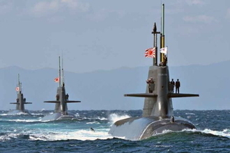 なり手がいない！無人の「潜水艦」日本も導入へ？ 攻撃も可能な“特大サイズ無人機”世界で開発競争