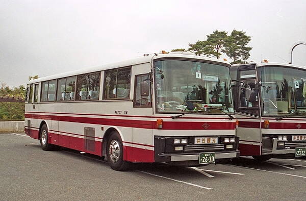 「なんで海外で日本の路線バスが!?」20年走ってもまだまだ現役 地球の裏側で送る“第2の人生” 世界が惚れ込む“日本クオリティ”の正体とは