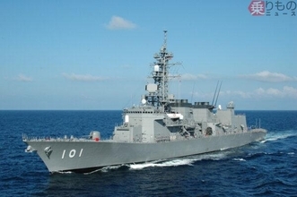 ド迫力！護衛艦から「魚雷が飛び出す瞬間」海自公式が公開 ゴムボートで発射した魚雷を回収する様子も