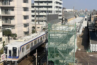 私鉄最古級の駅舎はどうなるの？「南海本線の高架化」橋がもりもりできている!? ただ完成見込みは“6年延期”