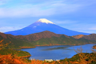 「カレー食べただけ？ いいえ登山です」 箱根の頂上で“マグマ流れる富士山カレー”を発見！ スプーン1本で登頂なるか？