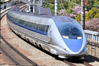 ついに“Xデー”が…！ 元「日本最速の新幹線」500系、引退までの全スケジュールが判明 戦闘機っぽいルックスが特徴