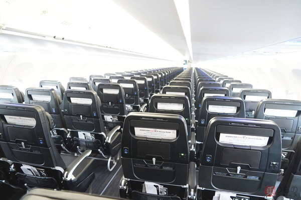 “神席中の神席”教えます！ スターフライヤー新型機の異例仕様の新シート、乗り方にコツや注意点あり？