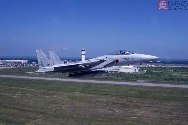 ロシア軍の「怪しいプロペラ機」が“2日連続”で日本に接近！ 京都府沖まで飛行 空自機が撮影した画像が公開