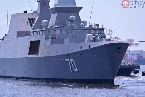 東京に「カクカクのステルス艦」が来た！ シンガポール海軍の主力艦、初めてお台場に 特徴は外観と“最新ミサイル”