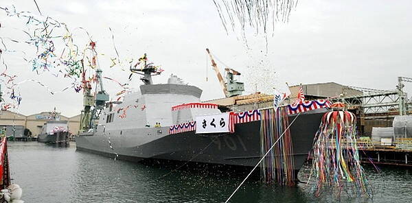 海自の艦艇不足・人手不足を救うか？ 最新「さくら型哨戒艦」の超省人化テクノロジー  “20年前のアニメの世界観”が現実に