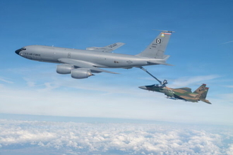 脆弱な「空のガソリンスタンド」が積極的に自衛する日！ 米空軍、大型機の運用を一変させる防御システム構想