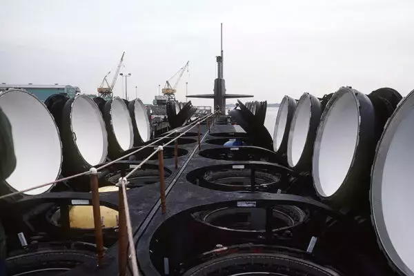 撃った時点で世界が終わるかも!? 潜水艦から発射可能な“恐怖のミサイル”開発から70年 いまだに脅威な理由とは