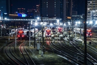 「こんな場所に⁉」電車の“ねぐら”なぜ地下や郊外に？ 広さだけじゃない、車両基地の場所を決める“3つの納得な理由”とは